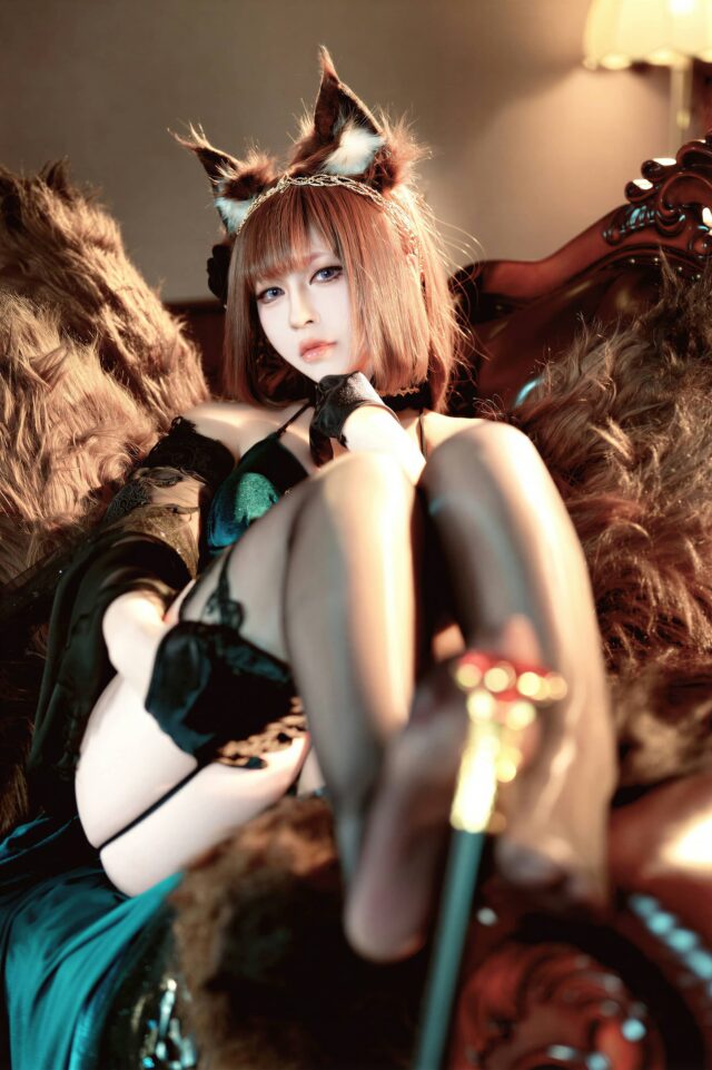 半半子天城COS绝美封神，这才是重樱病弱军师的顶级矜贵感