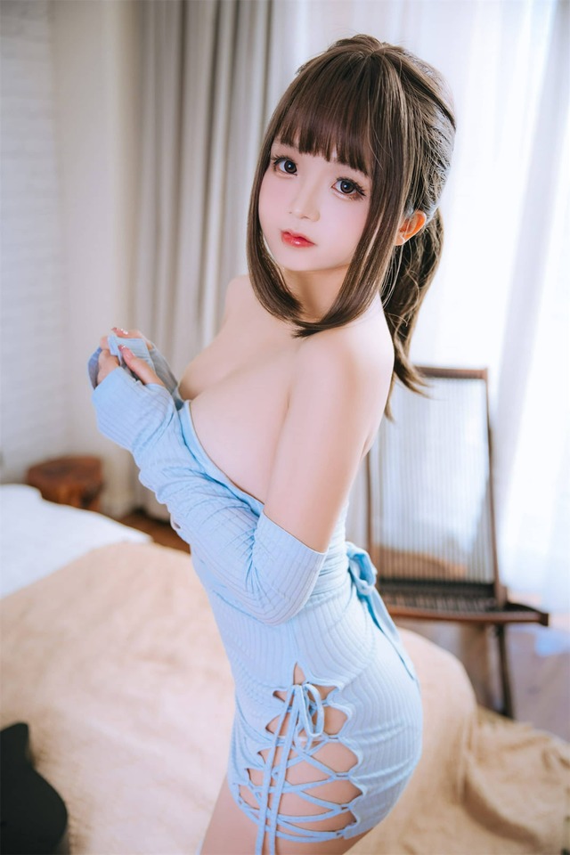 日奈娇原创吉他妹妹cos赏析：把青春与音乐定格在温柔光影里