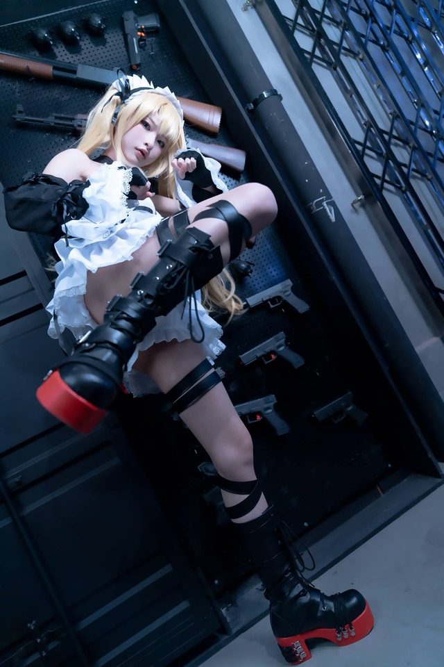 格斗少女的反差魅力!清水由乃COS玛丽萝丝经典哥特女仆装 格斗少女的反差魅力!清水由乃COS玛丽萝丝经典哥特女仆装