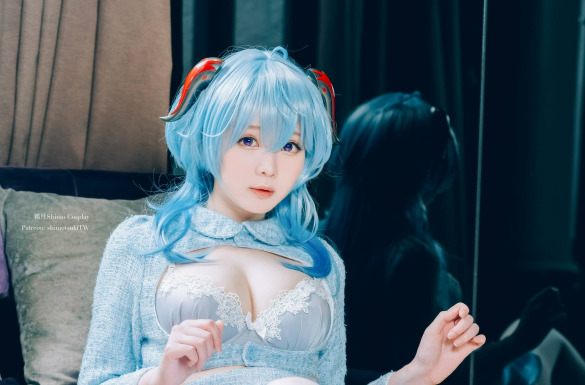 原神·甘雨COS赏析：霜月Shimo的静谧演绎与角色气质再现
