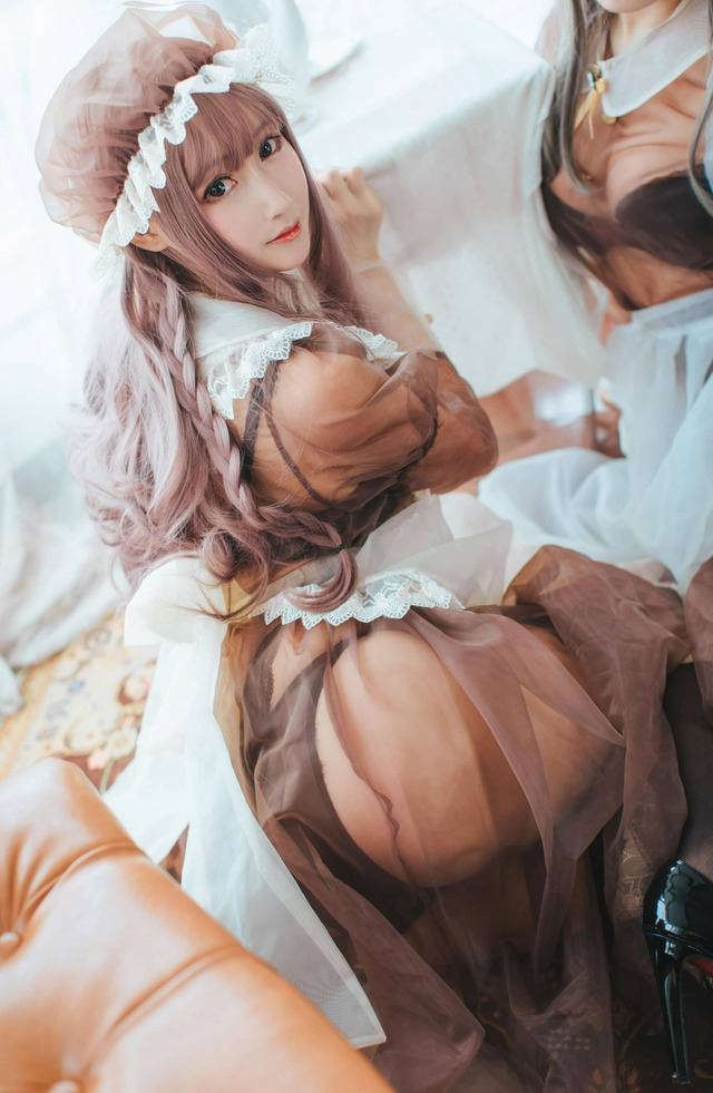 透明女仆COS:羽生三未×一千只猫薄禾教科书级光影视觉盛宴 透明女仆COS:羽生三未×一千只猫薄禾教科书级光影视觉盛宴