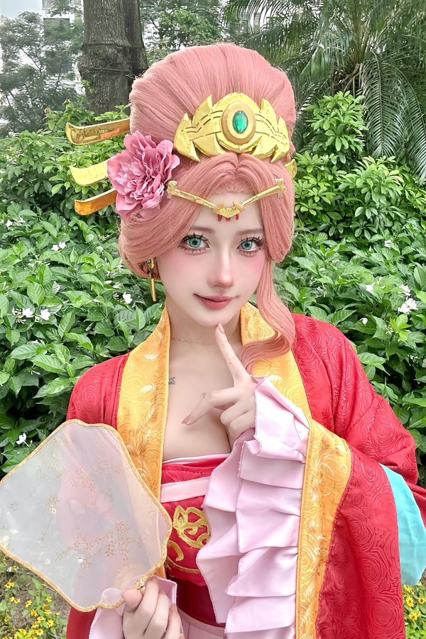 河内缪斯阮夏薇：1.46米娇小身材下的cosplay“反差萌”女神
