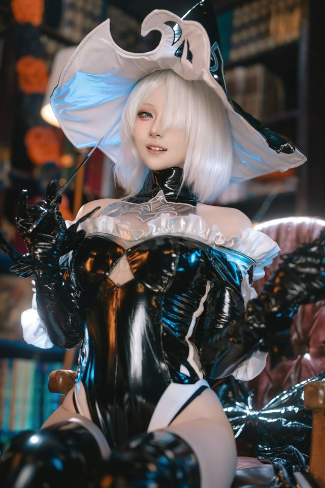 屿鱼Yukako万圣女巫2Bcos:演绎黑白魔法交织的高质感视觉 屿鱼Yukako万圣女巫2Bcos:演绎黑白魔法交织的高质感视觉