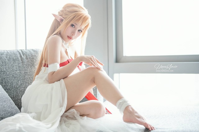 闪光中的柔情与坚韧:雨波_HaneAme刀剑神域亚丝娜cos解析 闪光中的柔情与坚韧:雨波_HaneAme刀剑神域亚丝娜cos解析