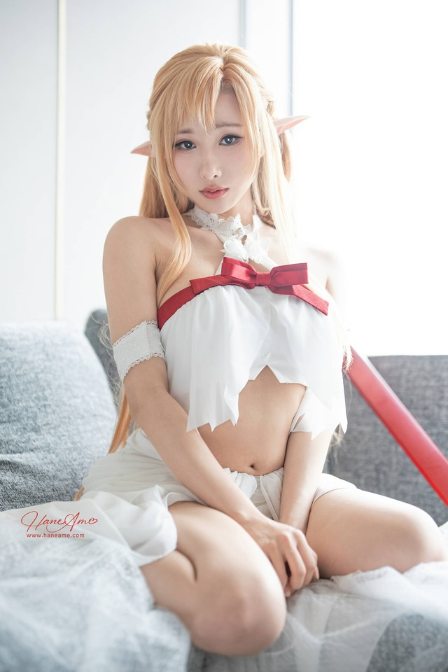 闪光中的柔情与坚韧:雨波_HaneAme刀剑神域亚丝娜cos解析 闪光中的柔情与坚韧:雨波_HaneAme刀剑神域亚丝娜cos解析