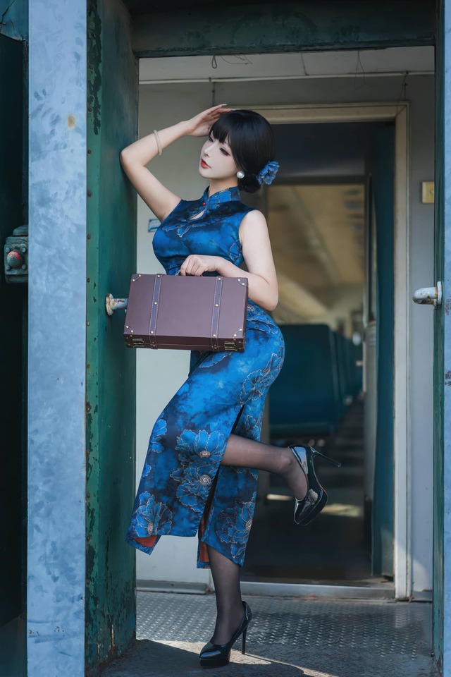 yuuhui玉汇人妻cos赏析:朝花夕拾旗袍写真展现东方女性魅力 yuuhui玉汇人妻cos赏析:朝花夕拾旗袍写真展现东方女性魅力