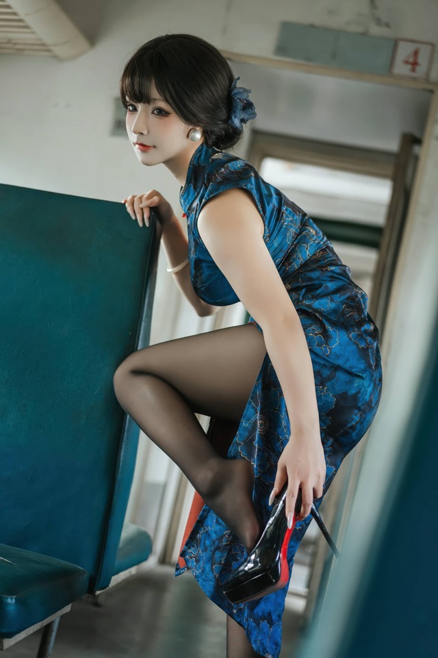 yuuhui玉汇人妻cos赏析:朝花夕拾旗袍写真展现东方女性魅力 yuuhui玉汇人妻cos赏析:朝花夕拾旗袍写真展现东方女性魅力