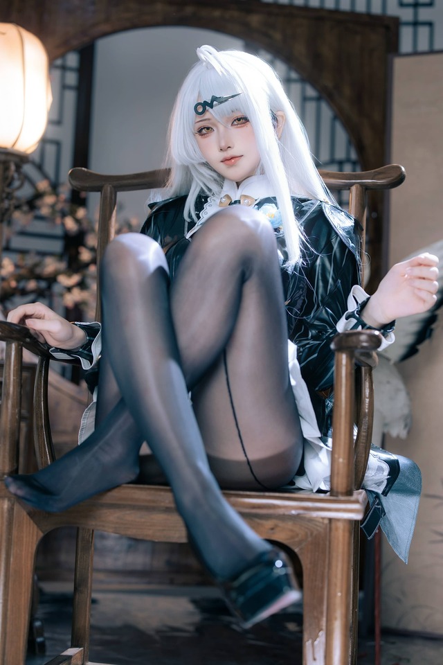 屿鱼Yukako仪玄cos:墨形影踪东方暗色美学下的冷艳掌控力 屿鱼Yukako仪玄cos:墨形影踪东方暗色美学下的冷艳掌控力