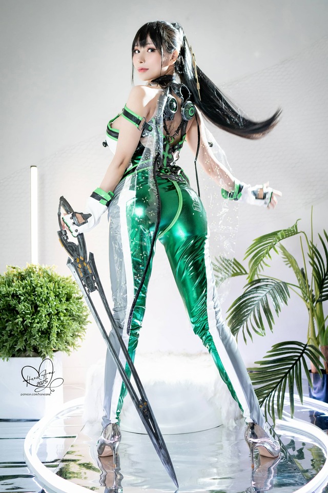 雨波HaneAme伊芙cos：以战斗姿态诠释剑星未来女战士的美学