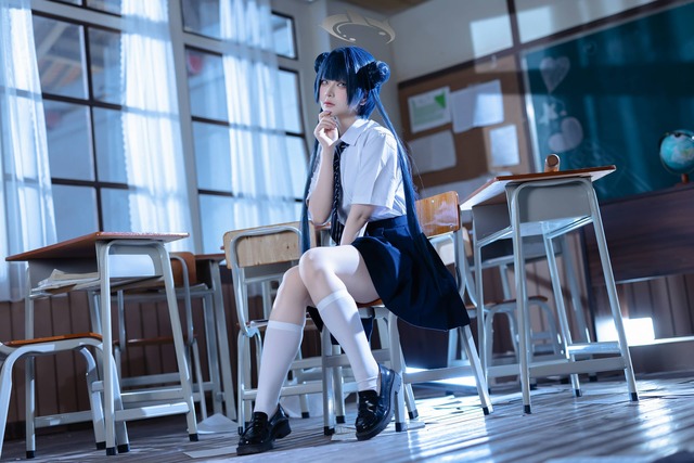 蔚蓝档案JK版妃咲COS:屿鱼Yukako打造高还原冷调校园少女 蔚蓝档案JK版妃咲COS:屿鱼Yukako打造高还原冷调校园少女