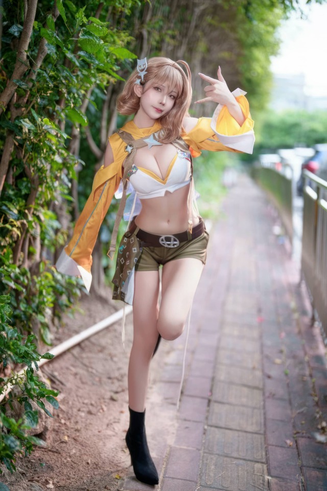 中岛莫之子i·阿妮斯COS赏析:诠释超级巨星版的元气少女魅力 中岛莫之子i·阿妮斯COS赏析:诠释超级巨星版的元气少女魅力