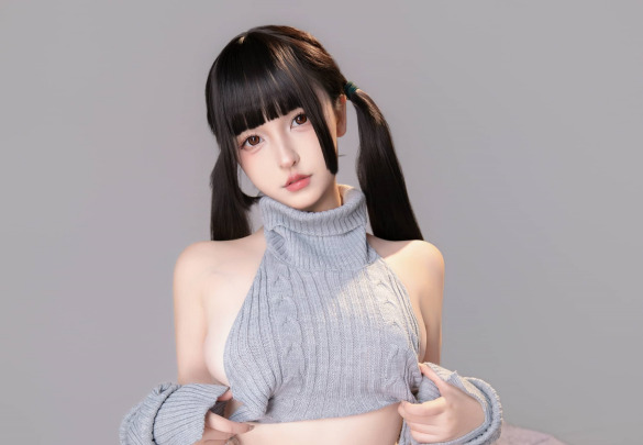 神楽坂真冬居家女友COS:灰色轨迹针织里的温柔与轻熟气质