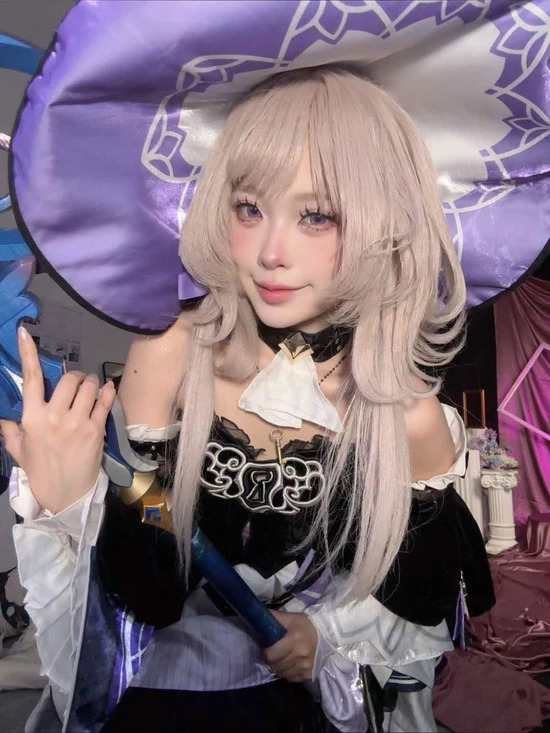 崩坏星穹铁道黑塔cos:Yoonsul还原天才少女紫色幻想感拉满 崩坏星穹铁道黑塔cos:Yoonsul还原天才少女紫色幻想感拉满