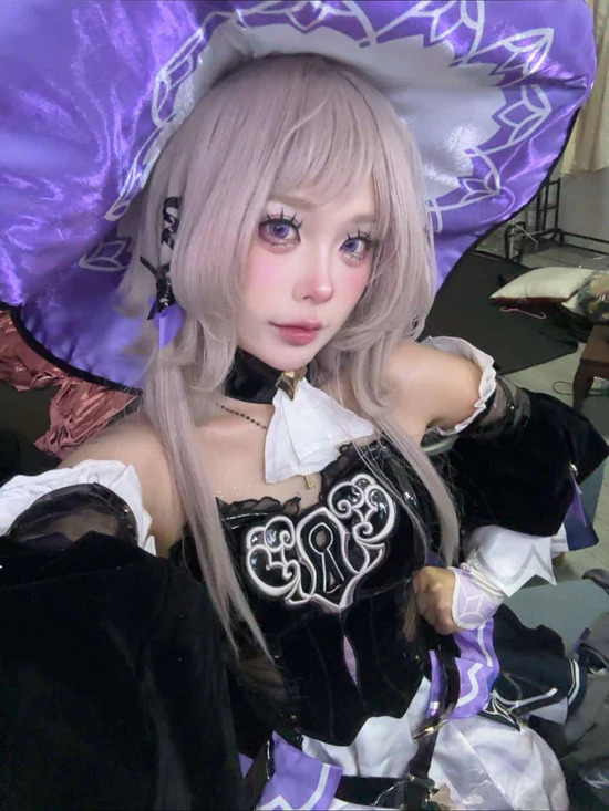 崩坏星穹铁道黑塔cos:Yoonsul还原天才少女紫色幻想感拉满 崩坏星穹铁道黑塔cos:Yoonsul还原天才少女紫色幻想感拉满