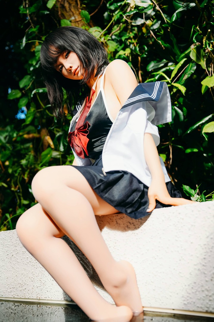 蠢沫沫水色夏日JK女孩COS：演绎池畔树影下的清爽制服美学