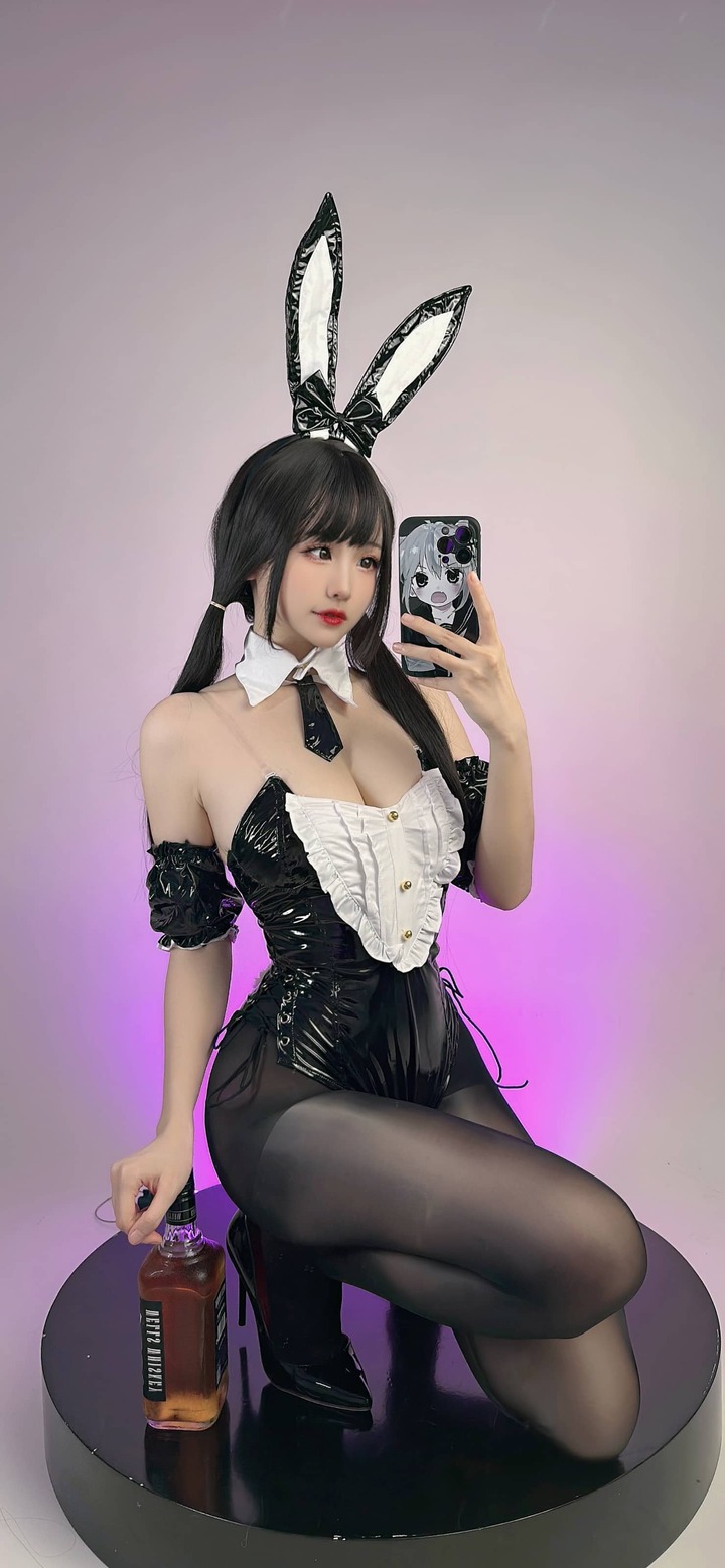 miko酱ww兔兔管家COS:黑色漆皮兔女郎高级质感与少女感 miko酱ww兔兔管家COS:黑色漆皮兔女郎高级质感与少女感