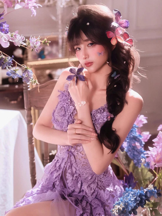 打破次元壁!当冷艳御姐遇上紫色梦幻Ruri绝美坎特蕾拉COS 打破次元壁!当冷艳御姐遇上紫色梦幻Ruri绝美坎特蕾拉COS