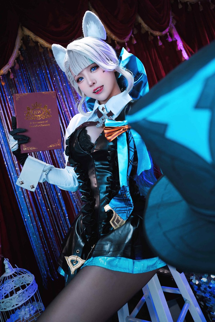 聚光灯背后的静谧凝视:miko酱wwCOS的舞台魔术师琳妮特 聚光灯背后的静谧凝视:miko酱wwCOS的舞台魔术师琳妮特