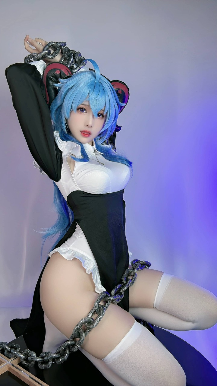 原神甘雨COS视觉:miko酱ww演绎璃月麒麟少女温柔与优雅 原神甘雨COS视觉:miko酱ww演绎璃月麒麟少女温柔与优雅