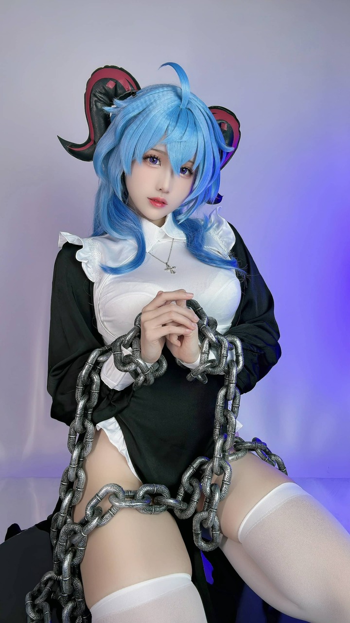 原神甘雨COS视觉:miko酱ww演绎璃月麒麟少女温柔与优雅 原神甘雨COS视觉:miko酱ww演绎璃月麒麟少女温柔与优雅