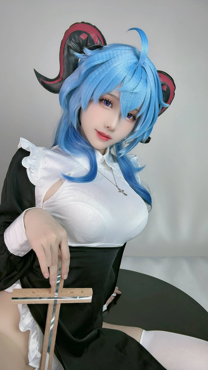 原神甘雨COS视觉:miko酱ww演绎璃月麒麟少女温柔与优雅 原神甘雨COS视觉:miko酱ww演绎璃月麒麟少女温柔与优雅