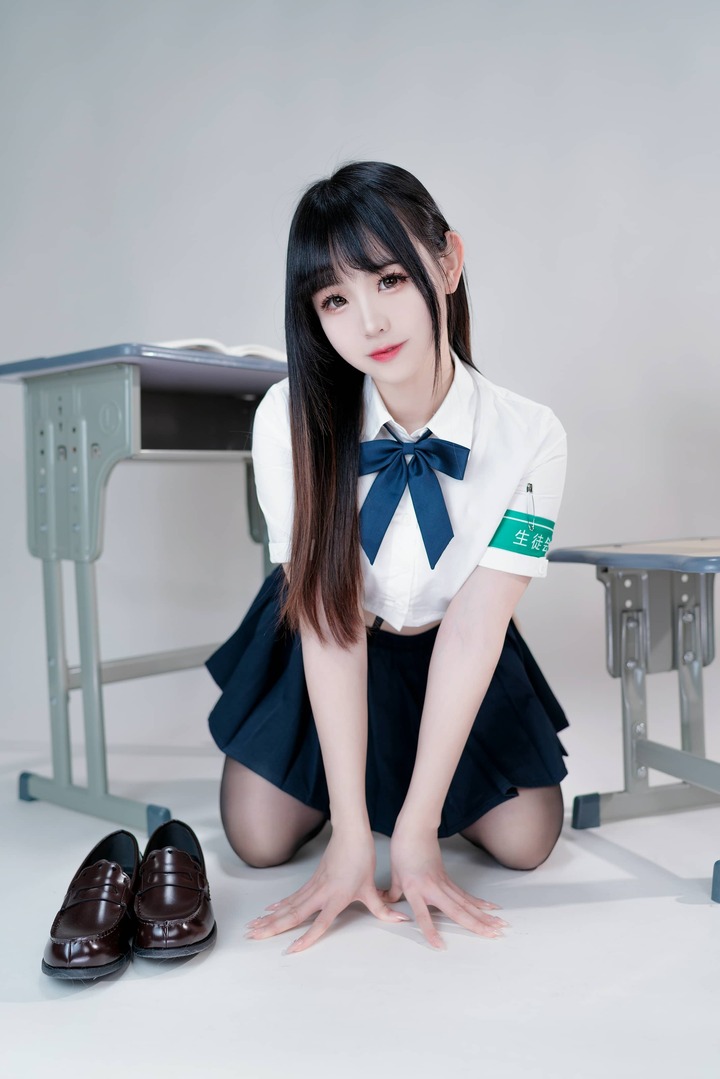 miko酱ww风纪委员JK cos：秩序符号与少女气质的镜头交响