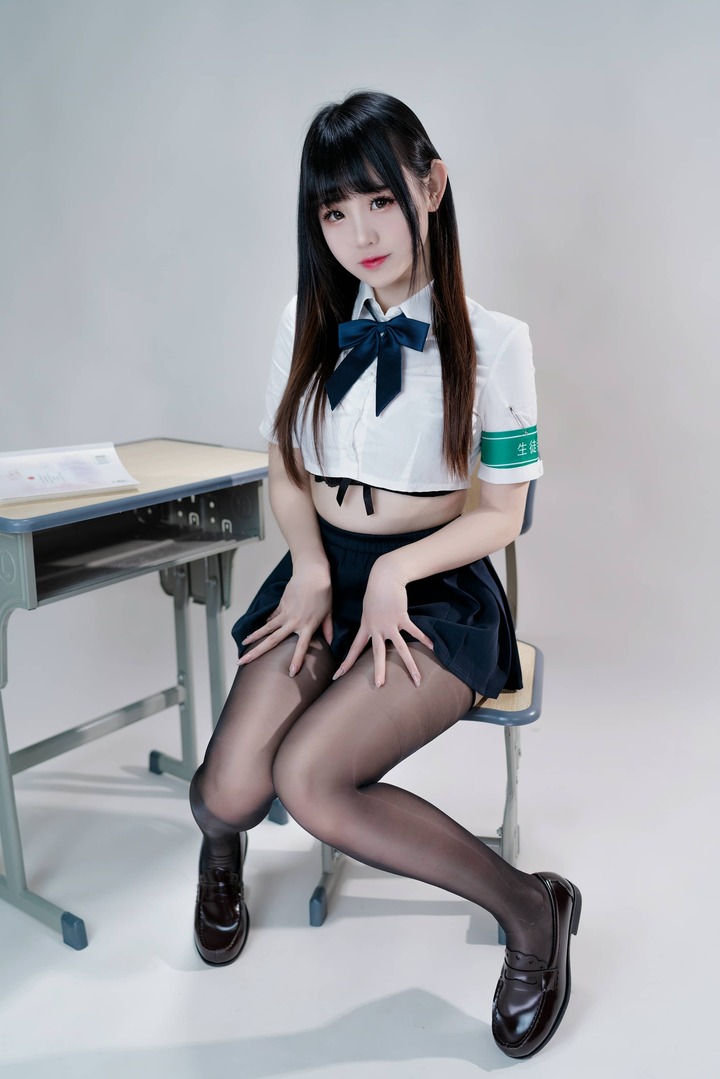 miko酱ww风纪委员JK cos：秩序符号与少女气质的镜头交响
