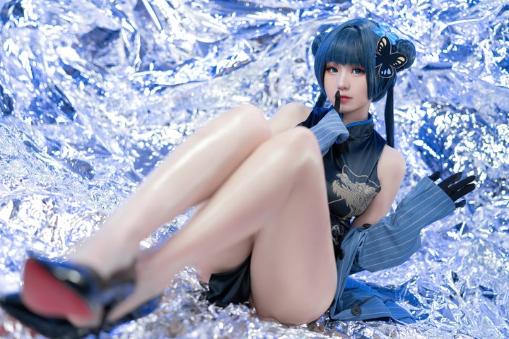 miko酱ww龙华妃咲COS|演绎山海经掌舵人的禁欲与冷威仪 miko酱ww龙华妃咲COS|演绎山海经掌舵人的禁欲与冷威仪
