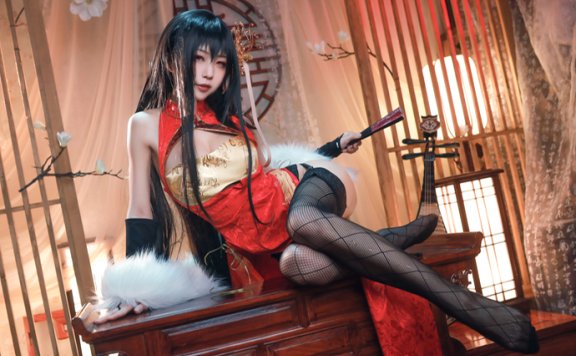 水淼aqua大凤旗袍cos：水淼把古典与现代的艺术之美融合