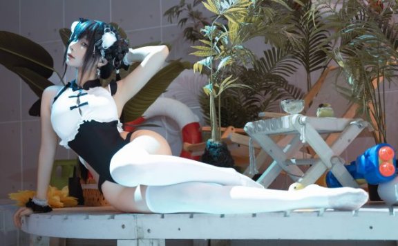 蠢沫沫熊猫娘COS：演绎性感与可爱的熊猫娘，萌态十足
