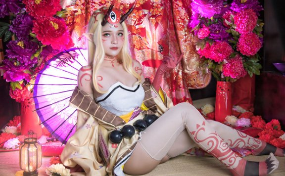 FGO茨木童子COS：Azami完美演绎性感与神秘的鬼魅气质