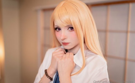 PeachMilky喜多川海梦COS：甜美与性感兼备的更衣人偶