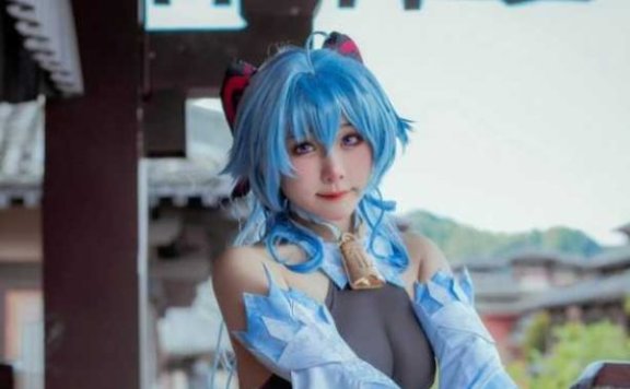 miidoo酱甘雨COS：完美演绎原神璃月仙子的性感与甜美
