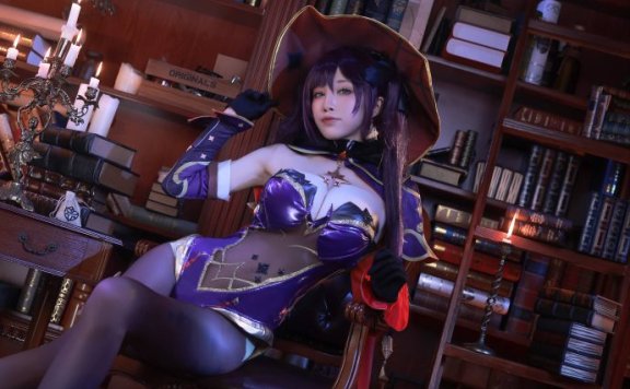 水淼aqua莫娜COS：完美重现原神占星术士的性感与可爱