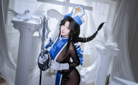 rioko凉凉子梅登·冰玫瑰COS：演绎胜利女神的冷艳致命魅力
