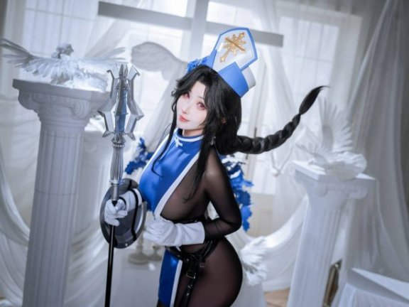 rioko凉凉子梅登·冰玫瑰COS:演绎胜利女神的冷艳致命魅力