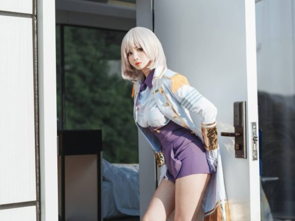 电光机王rioko凉凉子COS:演绎貉的懒洋洋气质与致命诱惑