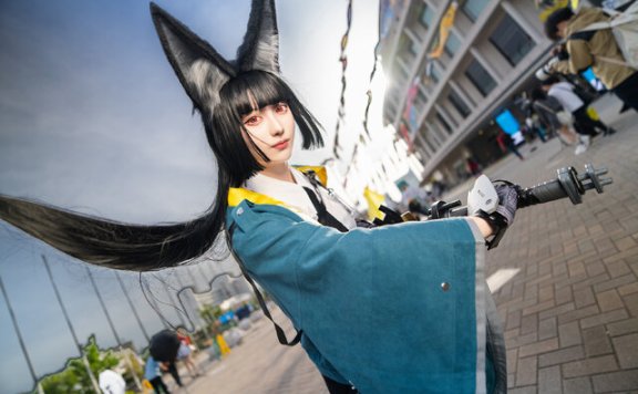 绝区零·星见雅COS：猫柳再度惊艳！完美诠释“烈霜之花”