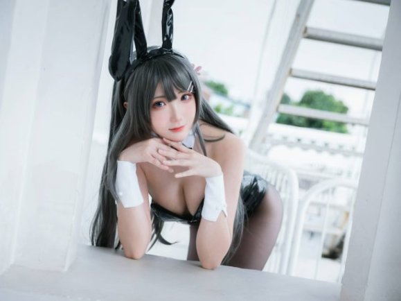 青春猪头少年兔女郎COS：瓜希酱演绎樱岛麻衣的性感冷艳