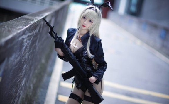 少女前线小南宫COS：演绎兔女郎AN-94的性感魅惑与冷艳