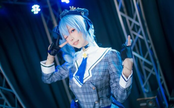 ElyEE子星街彗星COS：梦幻演绎Hololive星之歌姬的偶像魅力