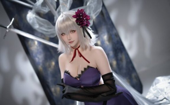 FGO星之迟迟COS：再现黑贞德圣女的致命诱惑与灵魂交响