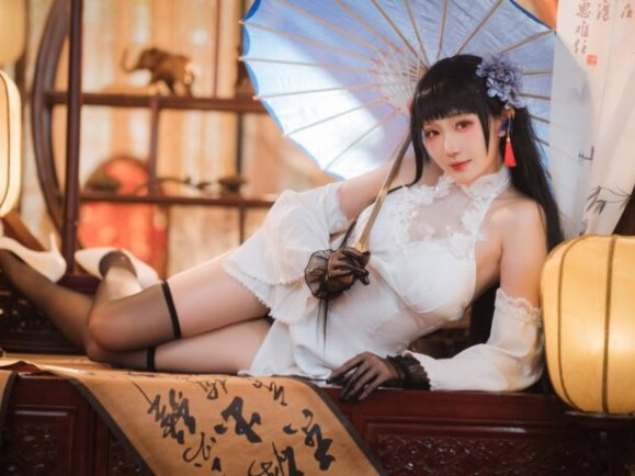 碧蓝航线·瓜希酱COS：完美重现逸仙的性感与古典之美