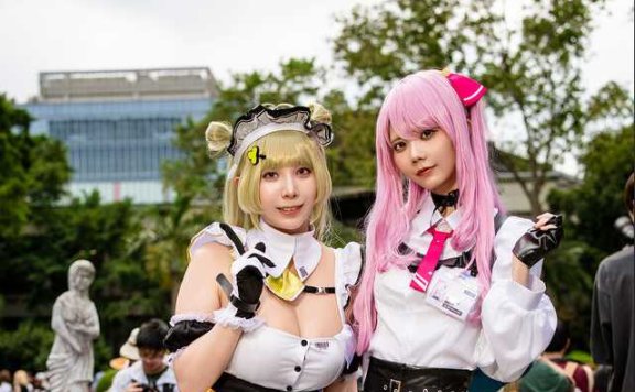 胜利女神妮姬COS：三橋くん演绎索达女仆的甜美温顺与性感
