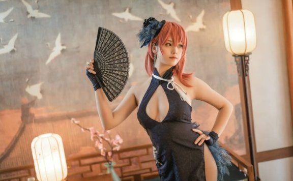 蜜汁猫裘黑太子COS：演绎碧蓝航线皇家贵族的优雅与性感