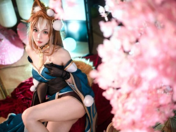 阿包也是兔娘希娜小姐COS：诠释原神虚构女神的性感与优雅