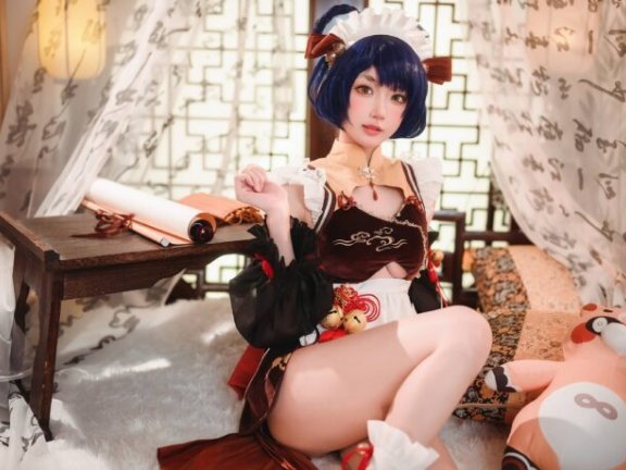 阿包也是兔娘香菱女仆COS：活力与甜美并存的美味诱惑