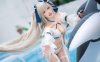 白鹰舰娘的夏日诱惑：阿包也是兔娘COS安克雷奇泳装风采