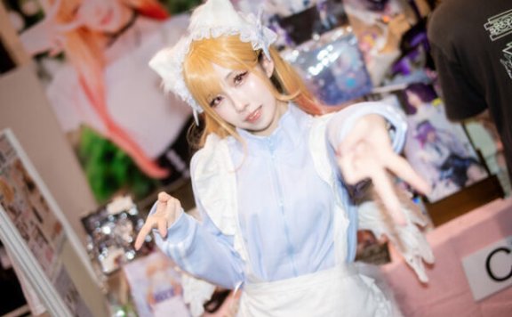 狐狸耳女仆装与开朗气质：火火ka_f喜多川海梦COS完美之作