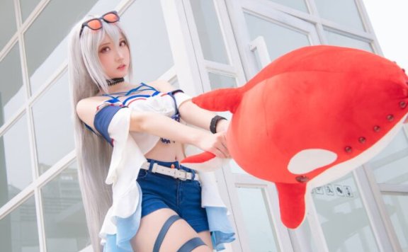 瓜希酱斯卡蒂COS：完美演绎明日方舟深海猎手的冷酷魅力